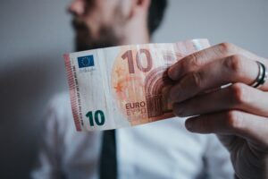 Renda extra, escalar, fonte, financeira e independência